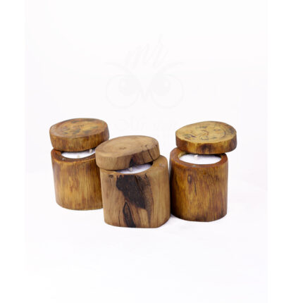 Handmade Natural Wooden Candle with Lid – A Luxurious Touch of Warmth