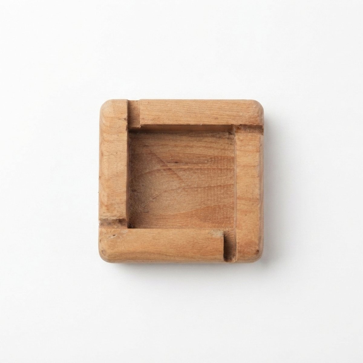 Luxury-Wooden-Ashtray